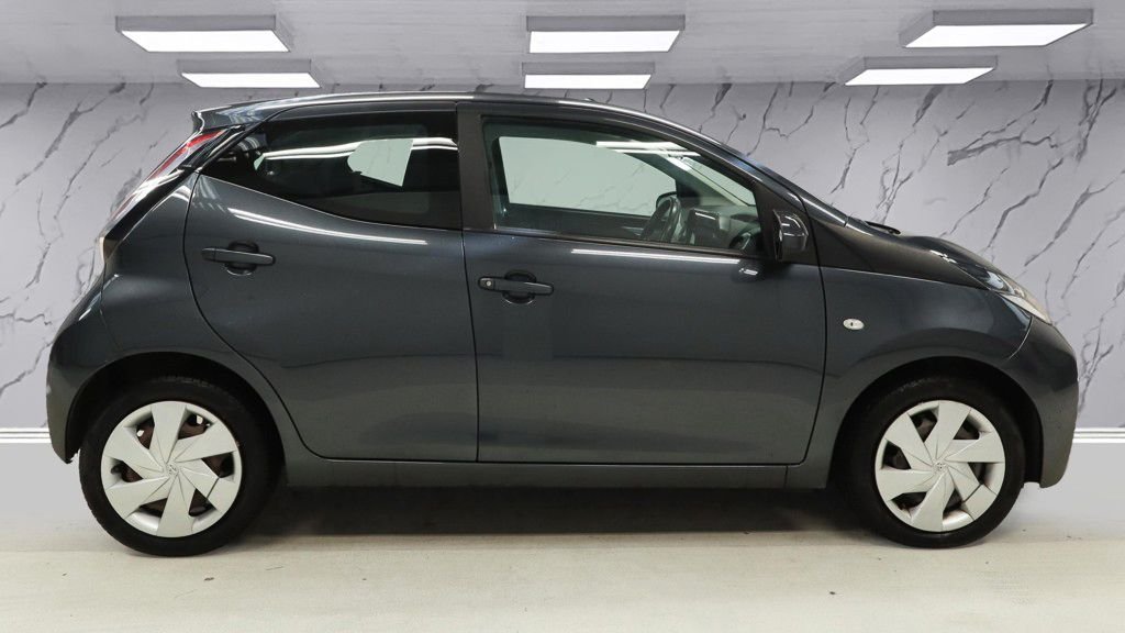 Used Toyota AYGO 2016 for sale - 76686450: Photo 5