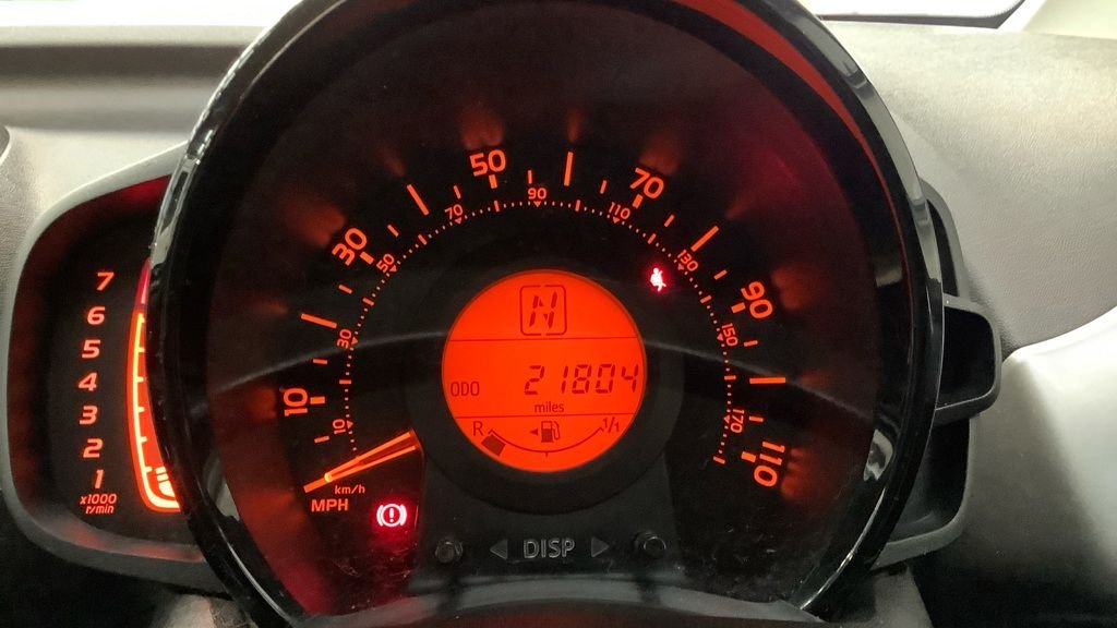 Used Toyota AYGO 2016 for sale - 76686450: Photo 8