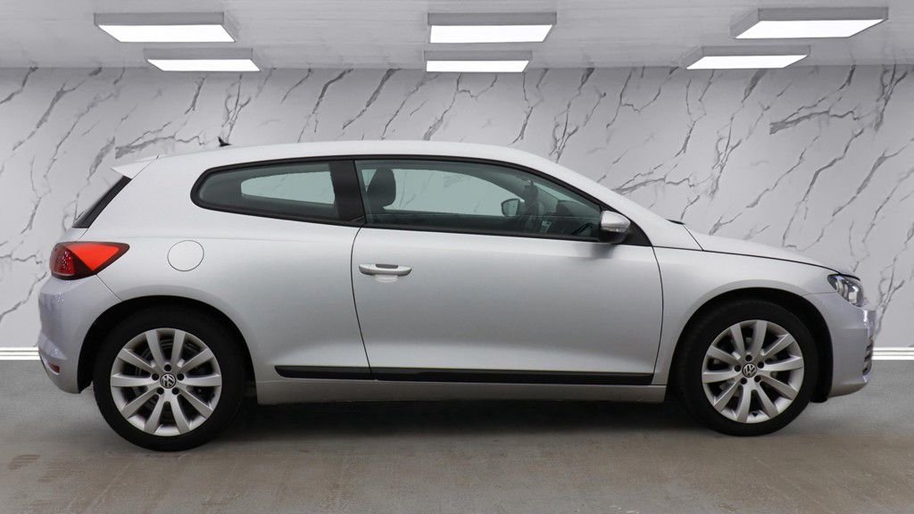 Used Volkswagen Scirocco 2017 for sale - 77780771: Photo 8