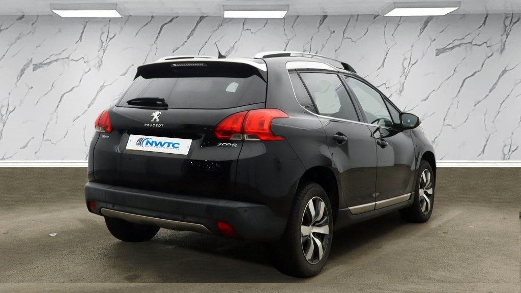 Used Peugeot 2008 2015 for sale - 77436749: Photo 6