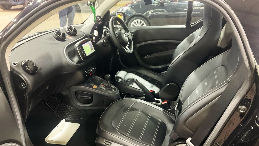 Used smart fortwo 2017 for sale - 77836038: Photo 13