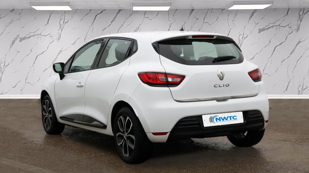 Used Renault Clio 2018 for sale - 76655292: Photo 4
