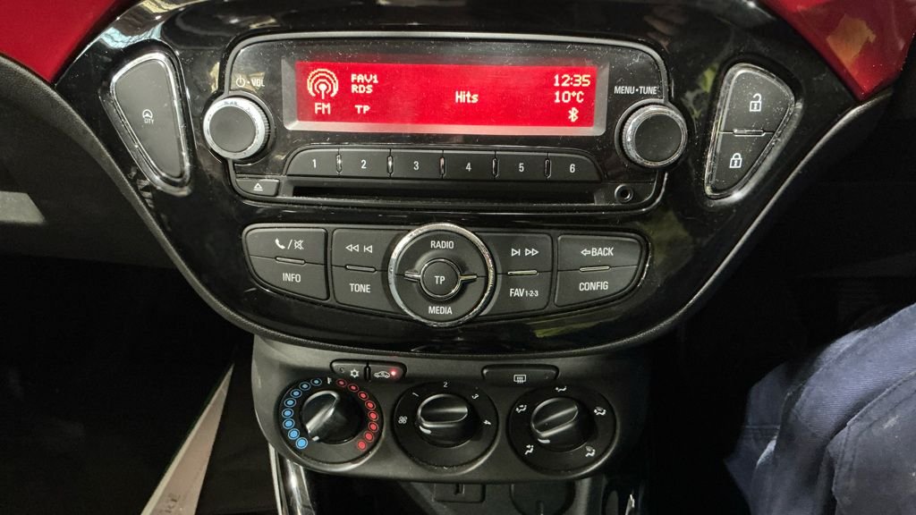 Used Vauxhall ADAM 2016 for sale - 76406996: Photo 8