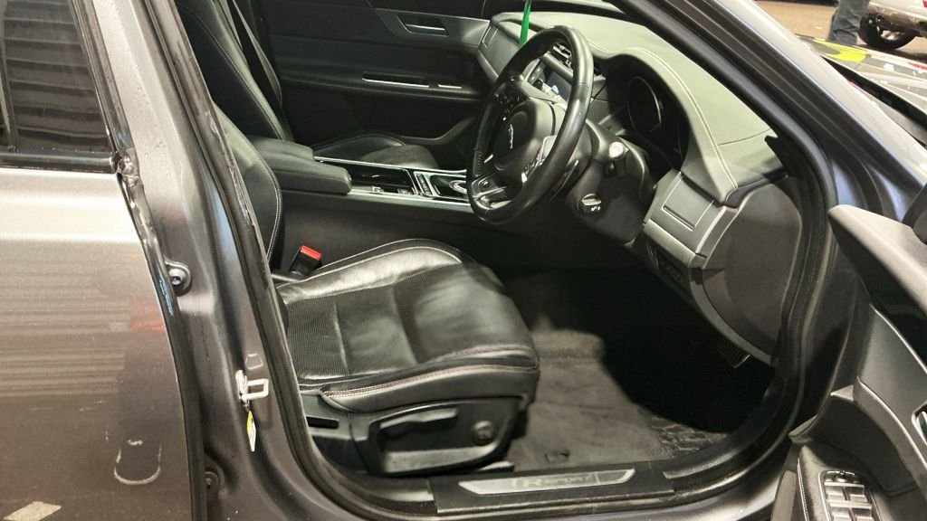 Used Jaguar XF 2017 for sale - 78095869: Photo 11