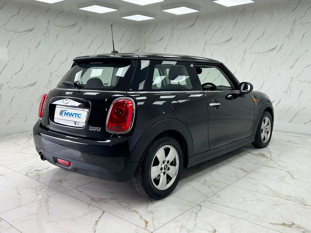 Used MINI Hatch 2018 for sale - 76105981: Photo 10