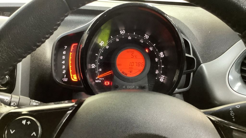 Used Toyota AYGO 2019 for sale - 77302647: Photo 11