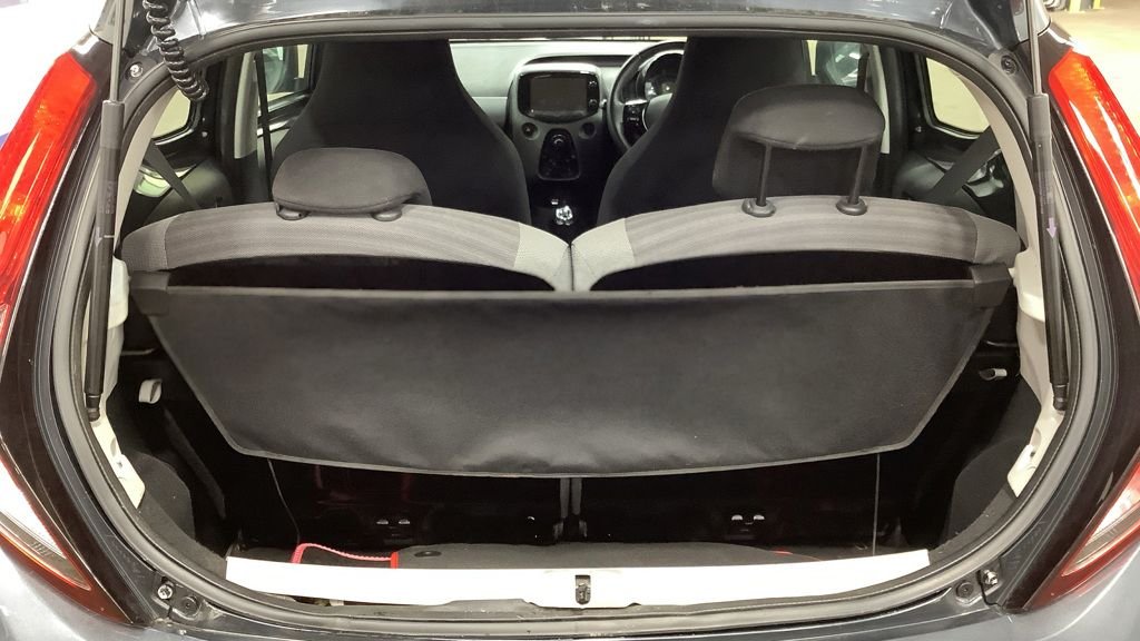 Used Toyota AYGO 2019 for sale - 77302647: Photo 14