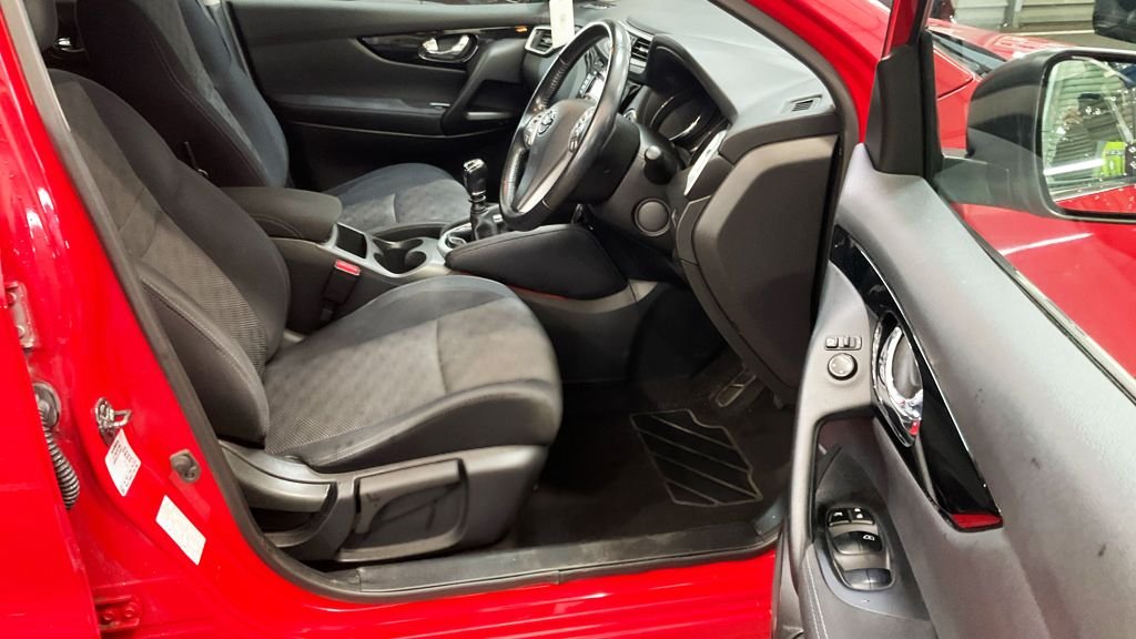 Used Nissan Qashqai 2015 for sale - 77288215: Photo 11