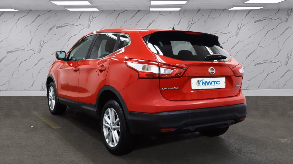 Used Nissan Qashqai 2015 for sale - 77288215: Photo 4