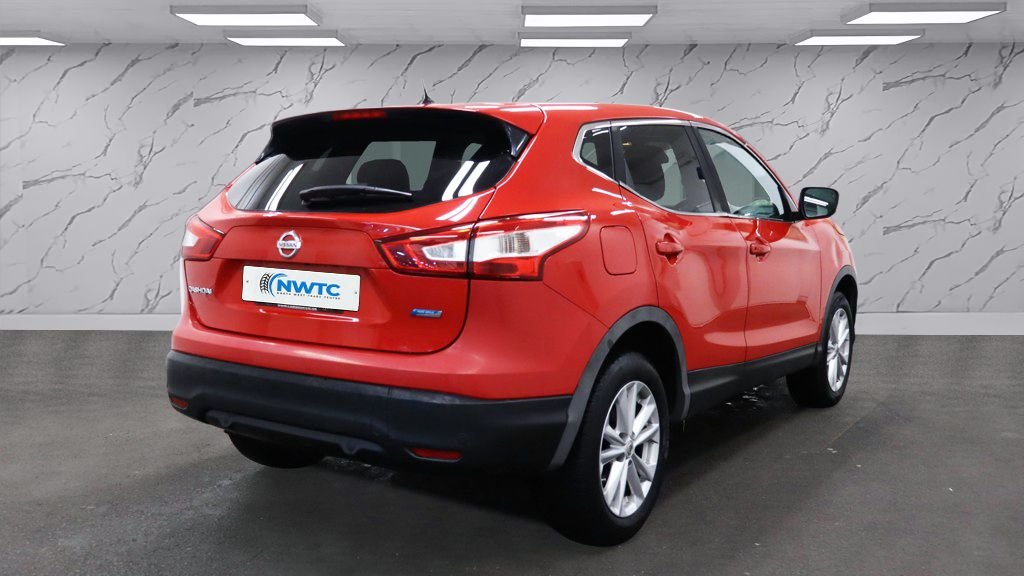 Used Nissan Qashqai 2015 for sale - 77288215: Photo 5