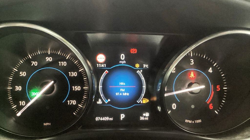 Used Jaguar XE 2016 for sale - 77507550: Photo 12