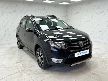 Used Dacia Sandero Stepway 2014 for sale - 76950209: Photo