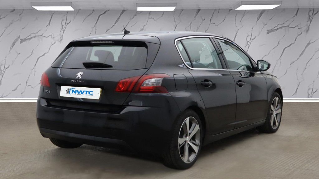 Used Peugeot 308 2020 for sale - 76454685: Photo 5