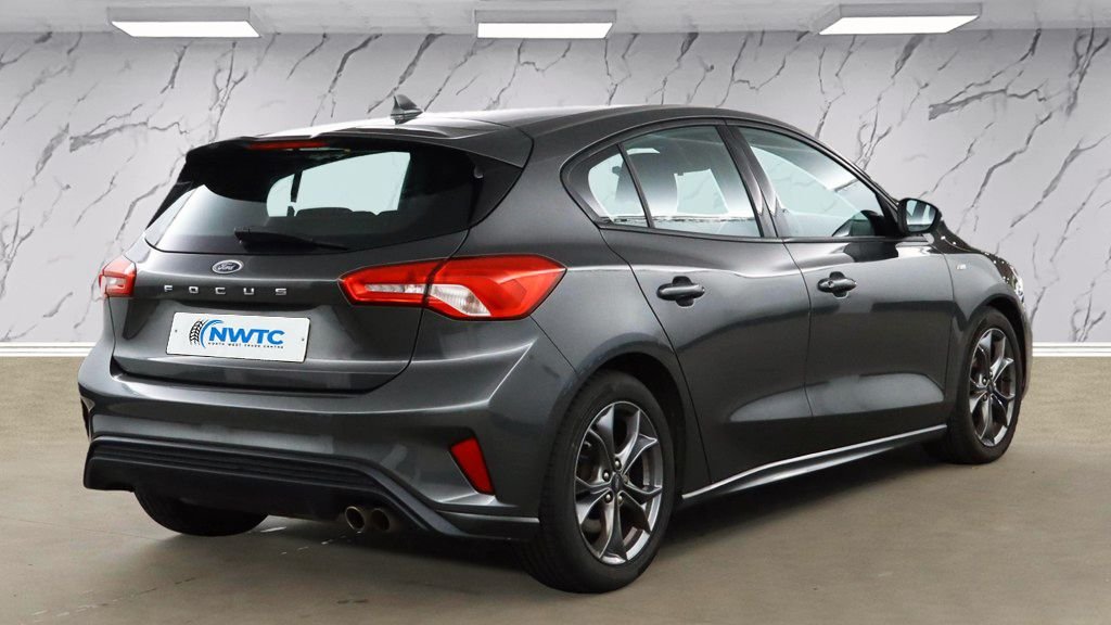 Used Ford Focus 2019 for sale - 76655237: Photo 5