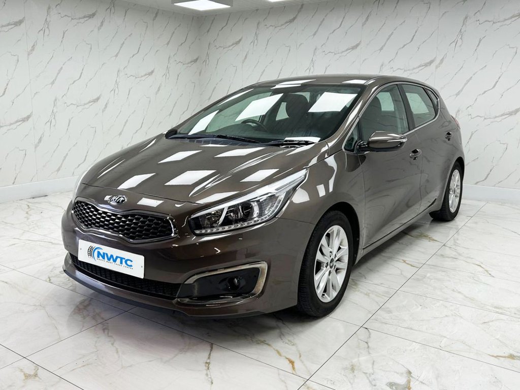 Used Kia Ceed 2018 for sale - 76655276: Photo 5