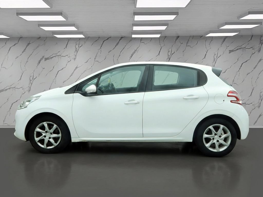 Used Peugeot 208 2015 for sale - 77780415: Photo 7