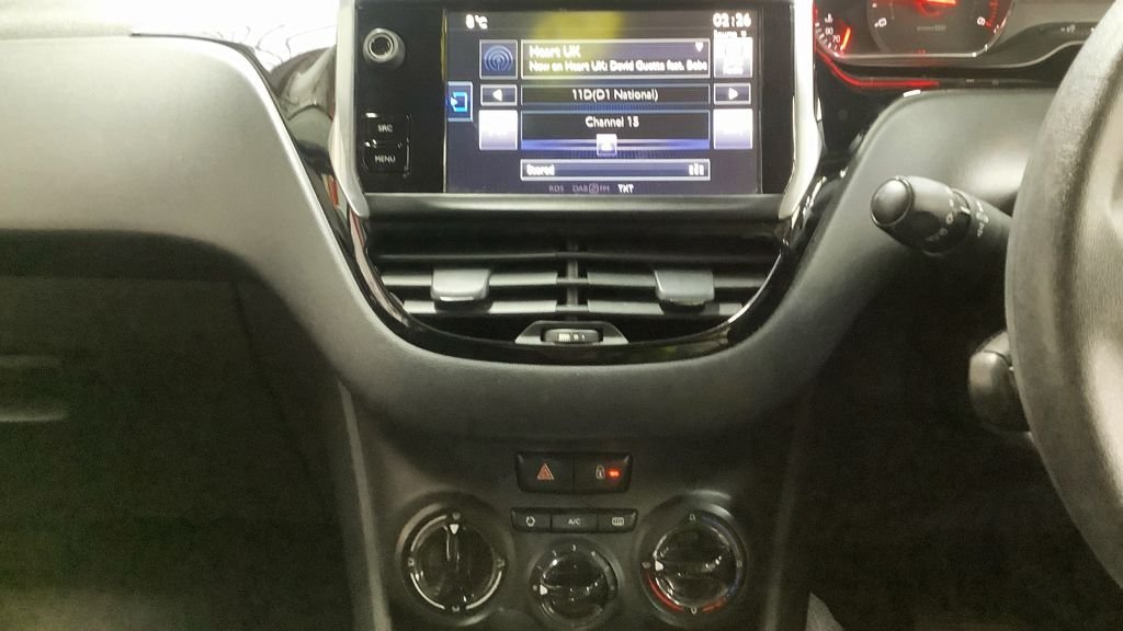 Used Peugeot 208 2015 for sale - 77780415: Photo 9