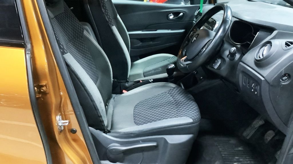 Used Renault Captur 2018 for sale - 77422403: Photo 12