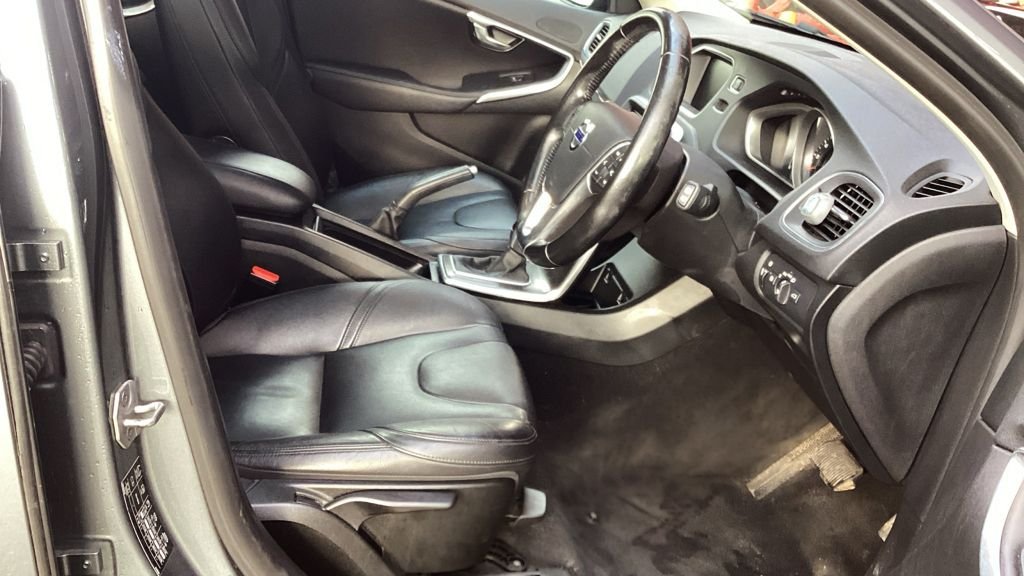 Used Volvo V40 2016 for sale - 77836098: Photo 13