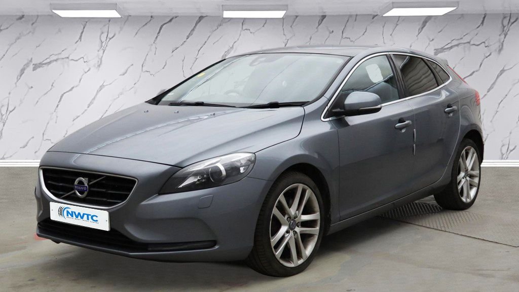 Used Volvo V40 2016 for sale - 77836098: Photo 5
