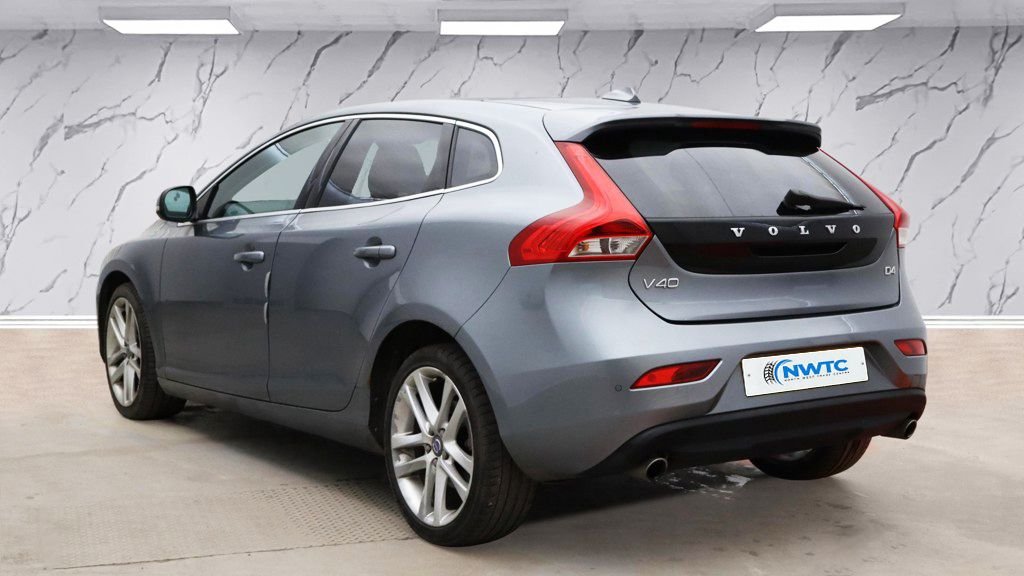 Used Volvo V40 2016 for sale - 77836098: Photo 6