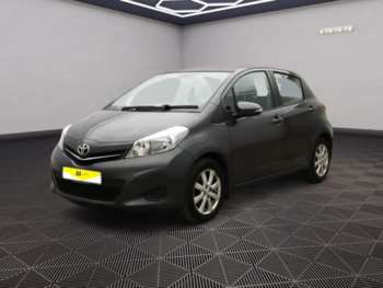 Used Toyota Yaris 2013 for sale - 74649940: Photo