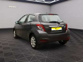 Used Toyota Yaris 2013 for sale - 74649940: Photo