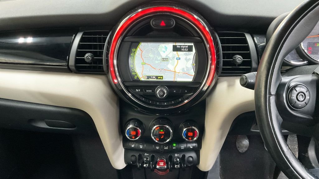 Used MINI Hatch 2017 for sale - 76901186: Photo 9