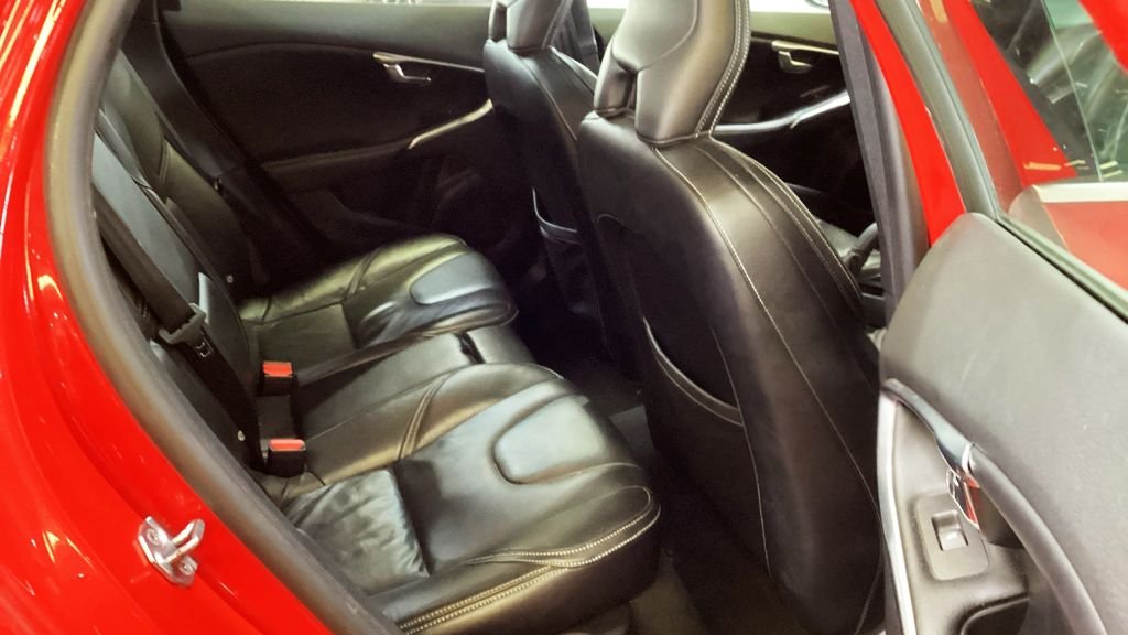 Used Volvo V40 2016 for sale - 77780763: Photo 14