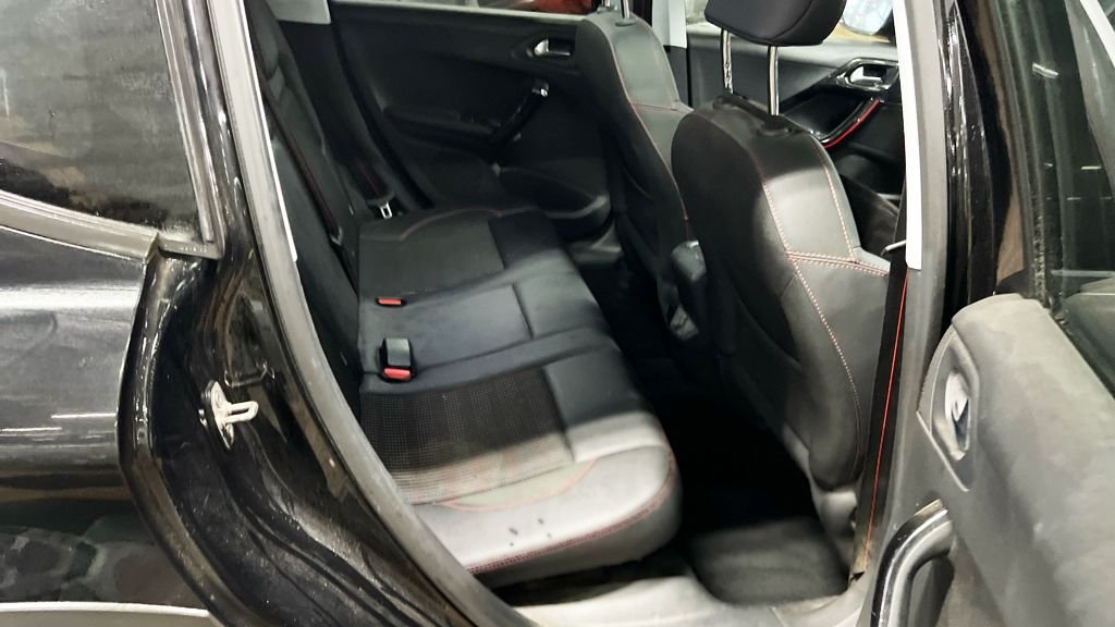 Used Peugeot 2008 2017 for sale - 77328355: Photo 12