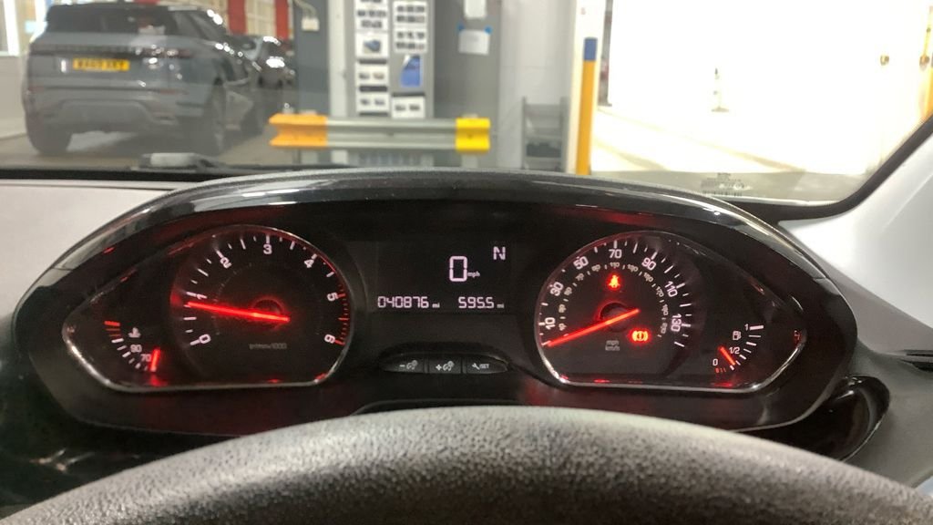 Used Peugeot 208 2015 for sale - 77302670: Photo 11