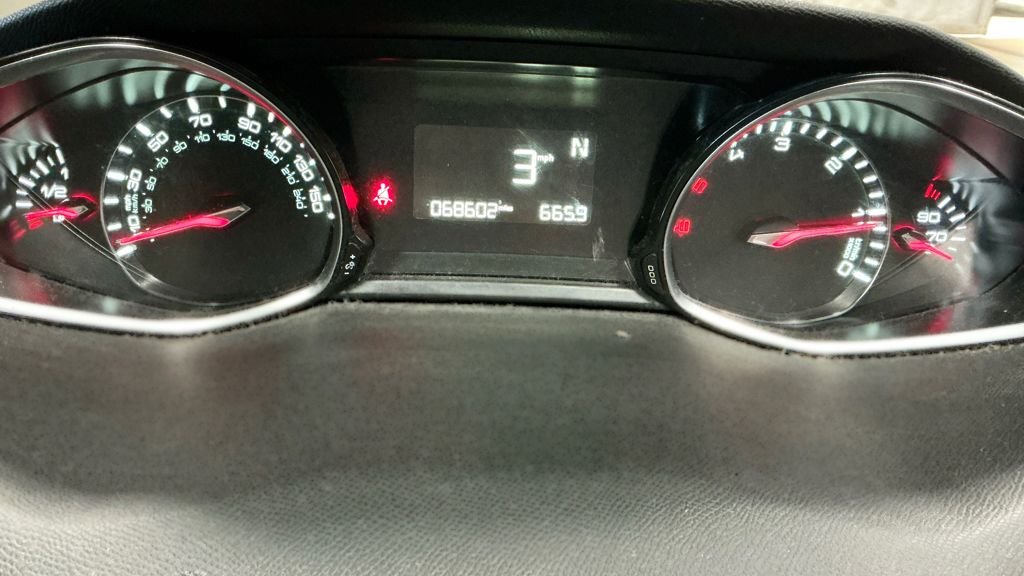 Used Peugeot 308 2016 for sale - 77384194: Photo 11