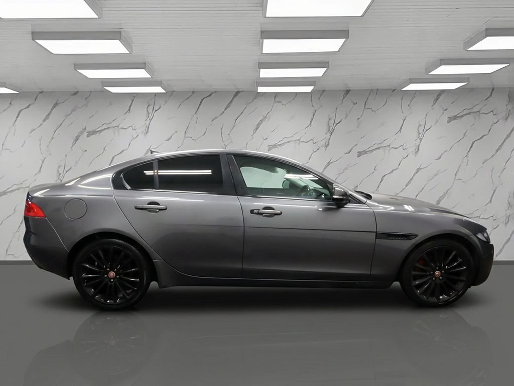 Used Jaguar XE 2015 for sale - 77621172: Photo 7