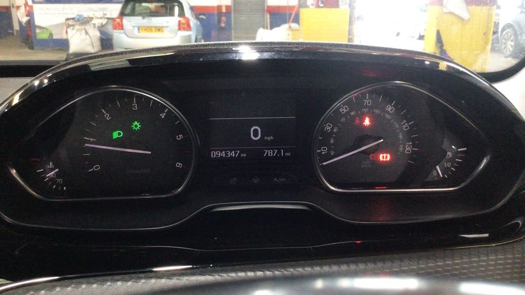 Used Peugeot 2008 2018 for sale - 77780767: Photo 11