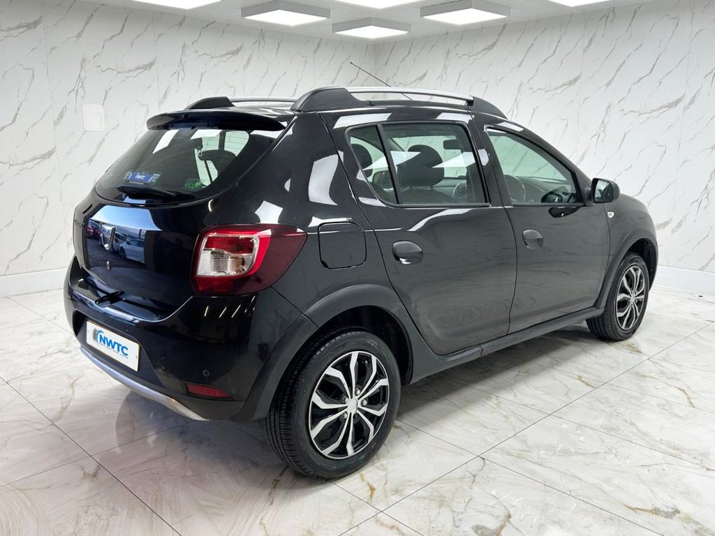 Used Dacia Sandero Stepway 2014 for sale - 77436681: Photo 11