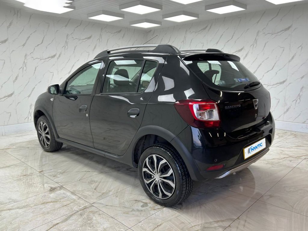 Used Dacia Sandero Stepway 2014 for sale - 77436681: Photo 7