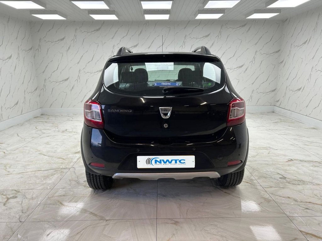 Used Dacia Sandero Stepway 2014 for sale - 77436681: Photo 9