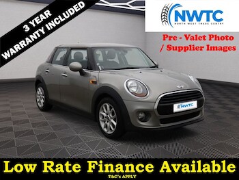 Used MINI Hatch 2018 for sale - 76323431: Photo 2