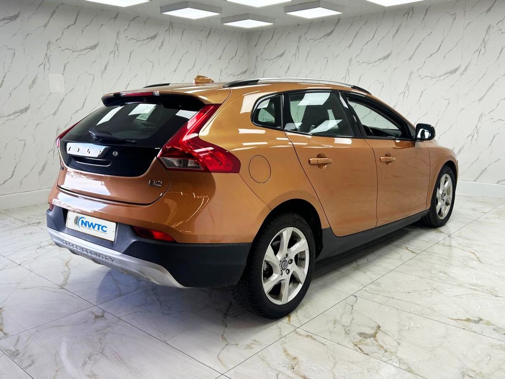 Used Volvo V40 Cross Country 2014 for sale - 78068566: Photo 12