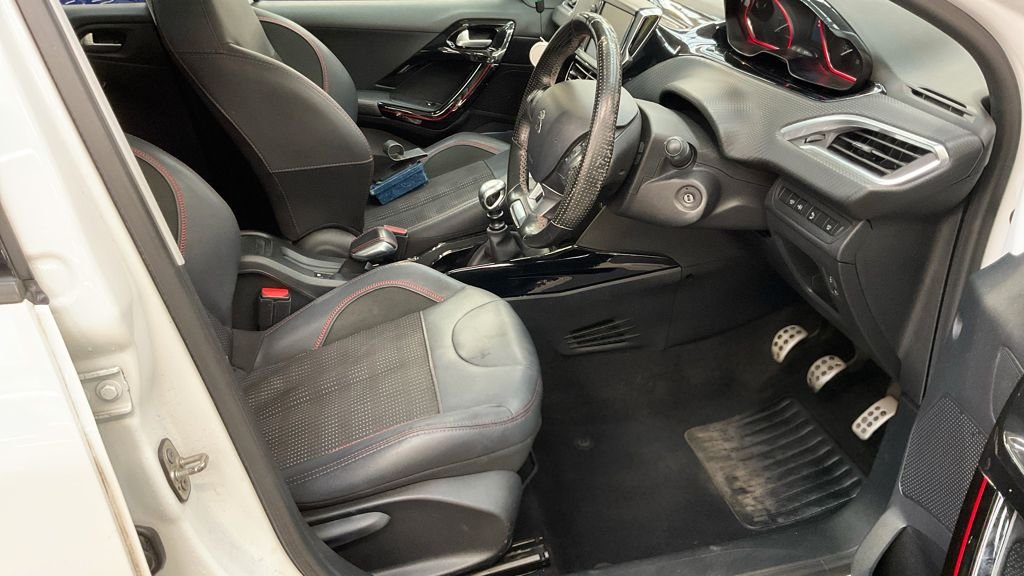 Used Peugeot 2008 2017 for sale - 77836076: Photo 12