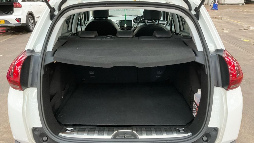 Used Peugeot 2008 2017 for sale - 77836076: Photo 14