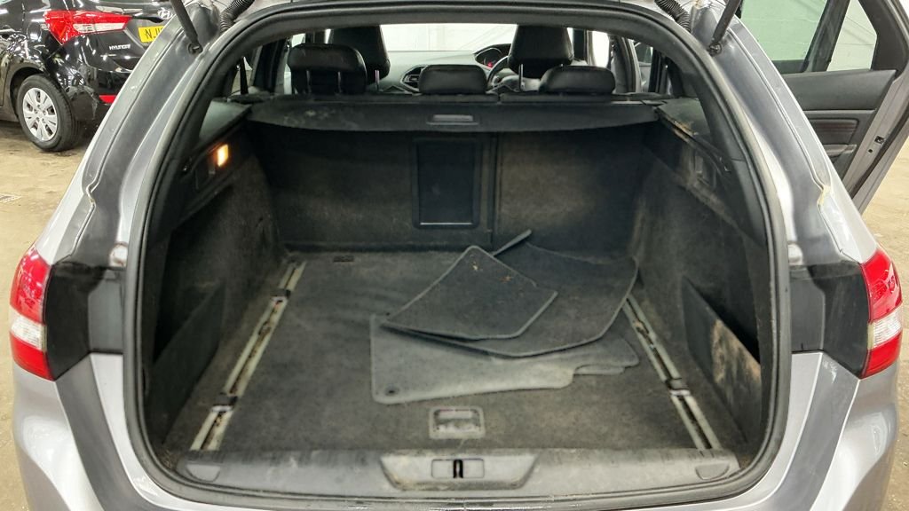 Used Peugeot 308 2016 for sale - 77436773: Photo 14