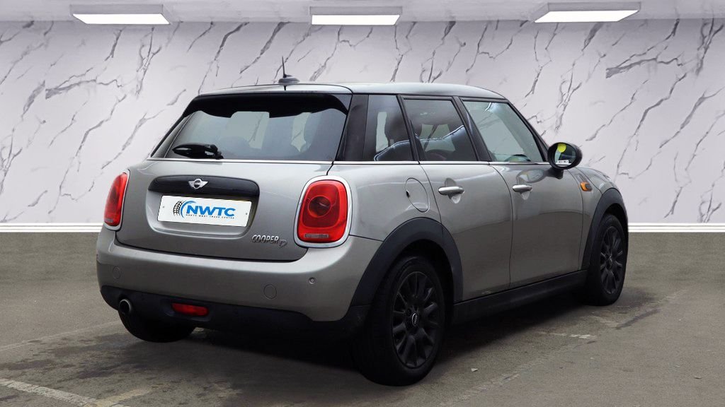 Used MINI Hatch 2017 for sale - 77667677: Photo 7