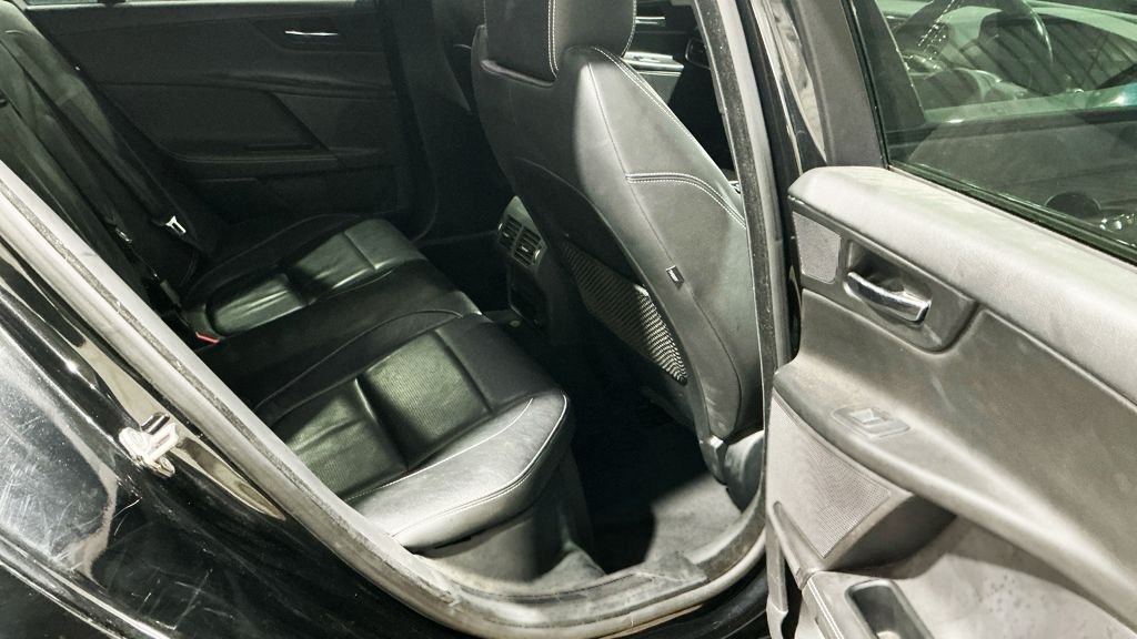 Used Jaguar XE 2015 for sale - 77384178: Photo 13