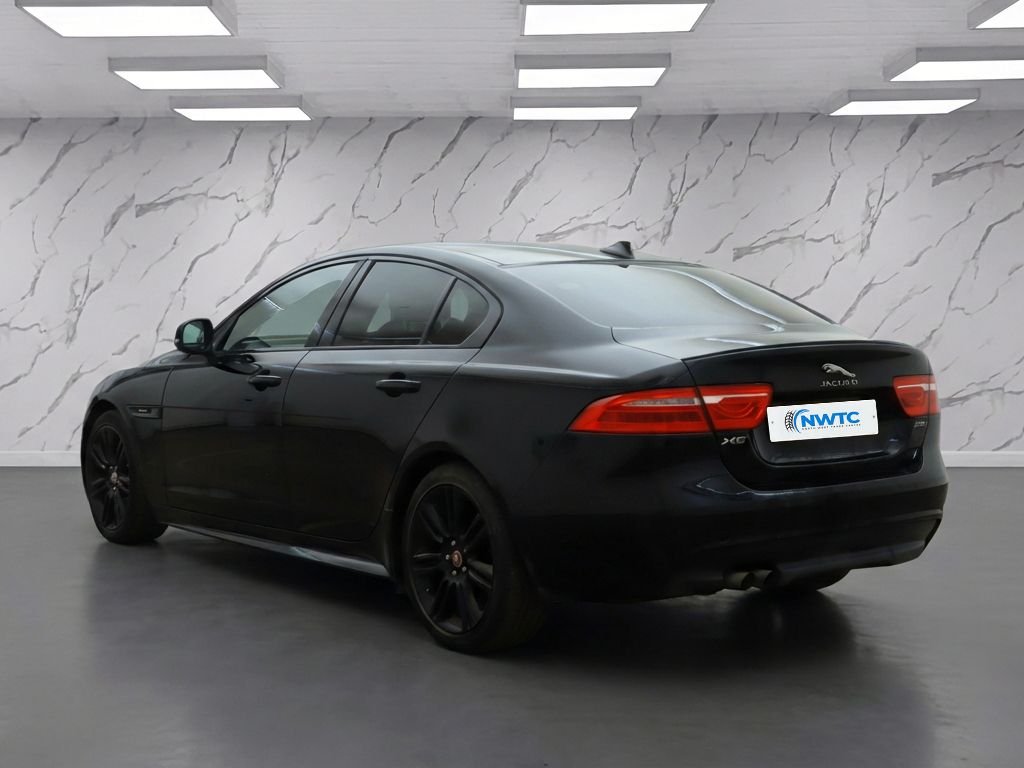 Used Jaguar XE 2015 for sale - 77384178: Photo 5