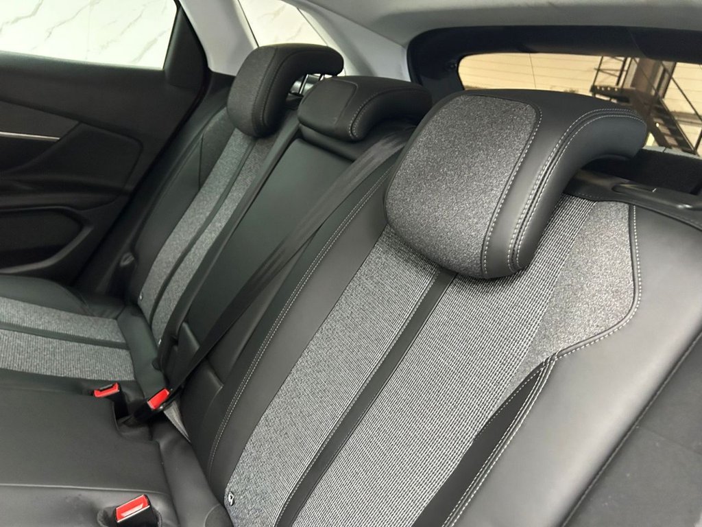 Used Peugeot 3008 2017 for sale - 76105346: Photo 18