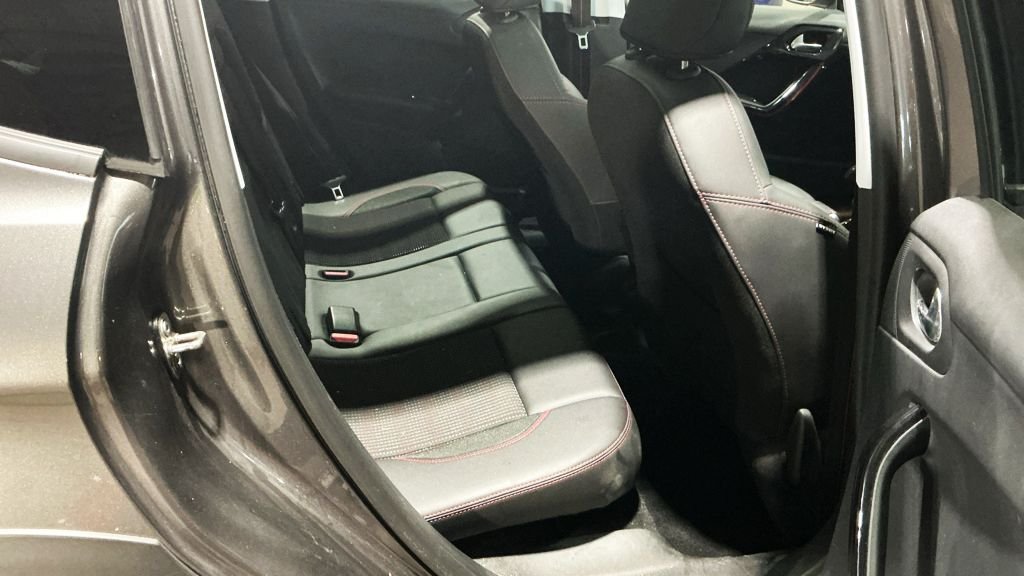 Used Peugeot 2008 2017 for sale - 76686451: Photo 11