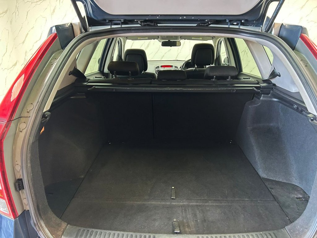 Used Kia Ceed 2010 for sale - 76605042: Photo 18