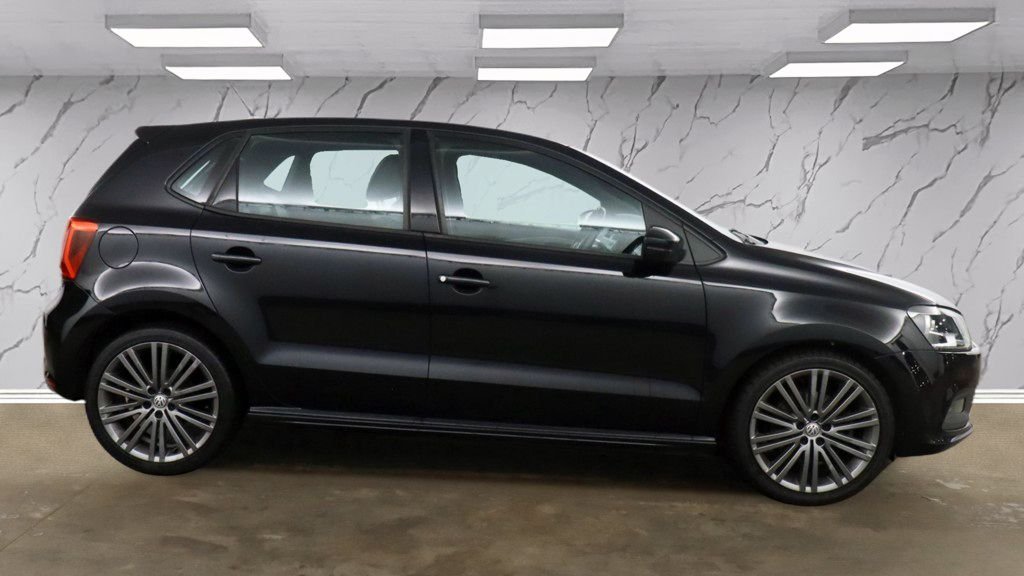 Used Volkswagen Polo 2015 for sale - 77422263: Photo 7