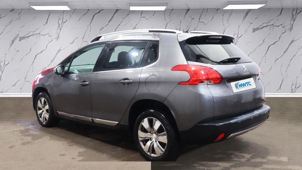Used Peugeot 2008 2015 for sale - 77806509: Photo 6